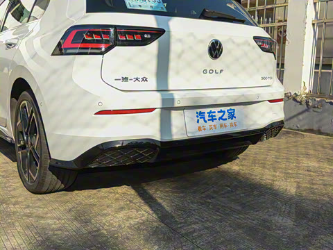 2025�� 300TSI R-Line