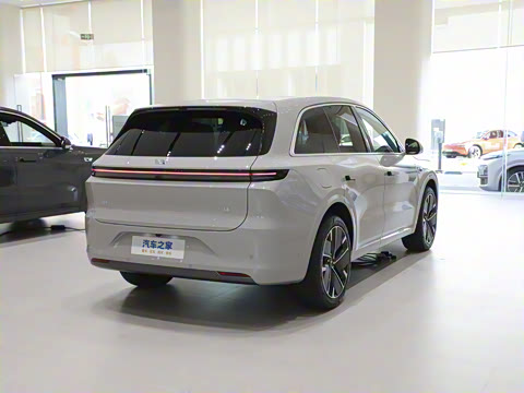 2025�� Pro ���ܻ��°�