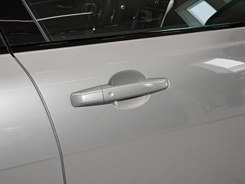 2025�� 2.0T 250PS R-DYNAMIC 90�����ذ�