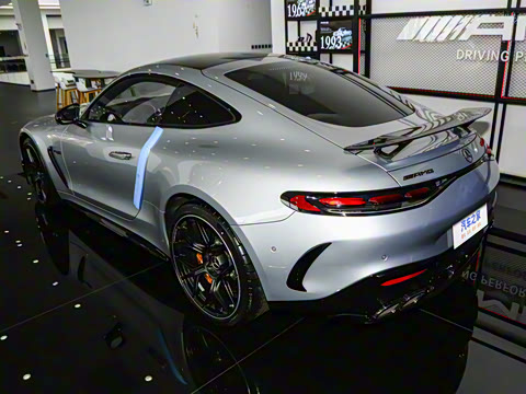 2025�� 63 S E Performance