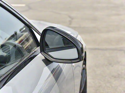 2025�� 200���������� 45 TFSI quattro ��ѡ������