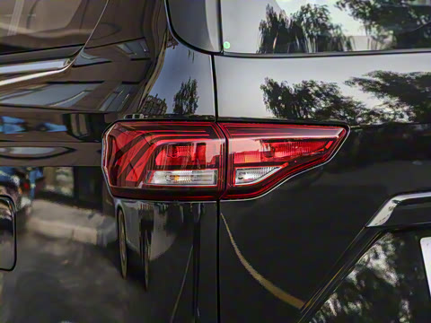 2025�� 2.0L �ֶ���������� 7��