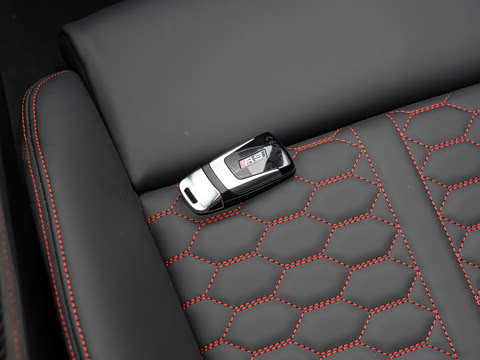 2024��  RS4 Avant ȼ���