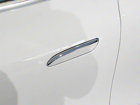 2025�� 500 4MATIC ������