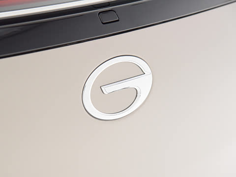 2025�� Ǭ�� UItra 6��