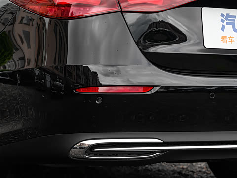 2025�� E 300 L ������