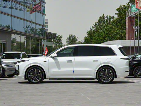 2025�� Ultra ���ܻ��°�