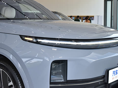 2025�� Pro ���ܻ��°�