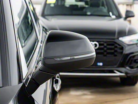 2025�� 40 TFSI ����������