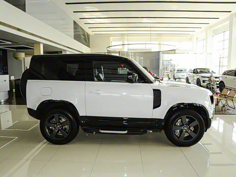 2025�� 90 3.0T P400 X-Dynamic HSE