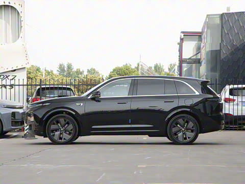 2025�� Ultra ���ܻ��°�