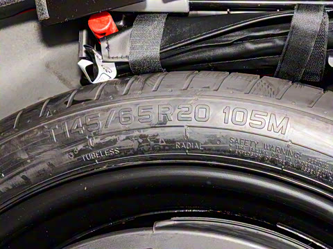 2025�� 40 TFSI ����������