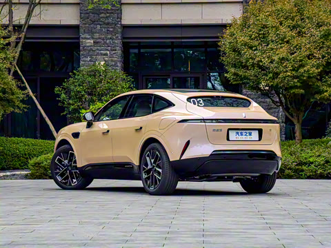 2025�� Ultra ���̰�