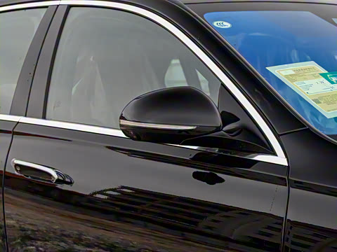 2025�� AMG S 63 L E Performance