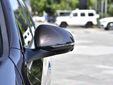 2025�� E 300 L ������