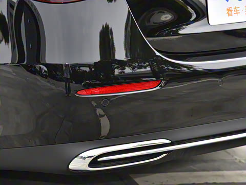 2024�� �Ŀ� E 300 L ������