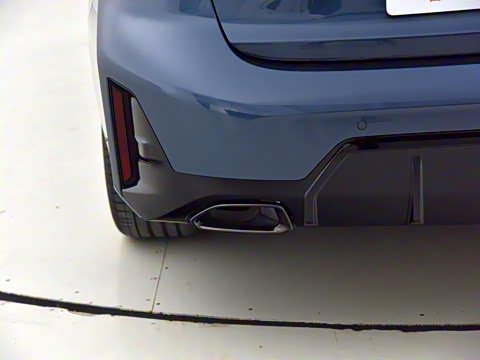 2025�� 330Li ������ M�˶���ҹ��װ