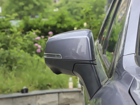 2025�� 2.0T�Զ�������Ӣ�� ����