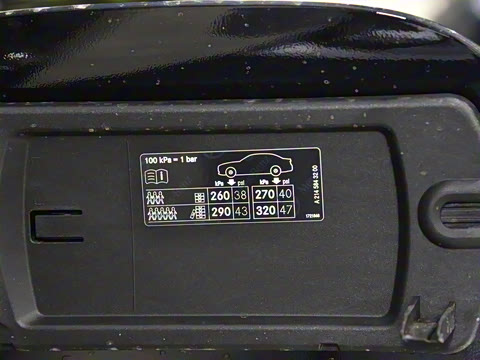 2024�� E 350 e L ���ʽ��϶����γ�