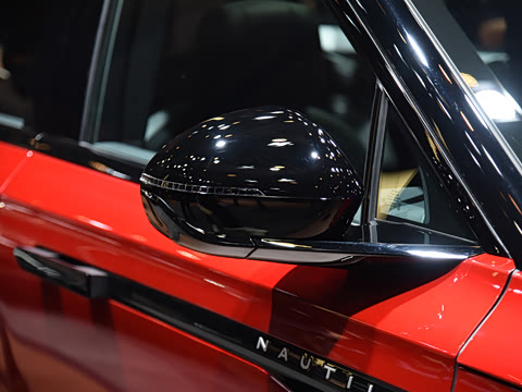 2025�� 2.0T ������������˹��