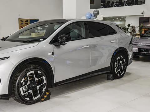 2025�� 702 �������� Max