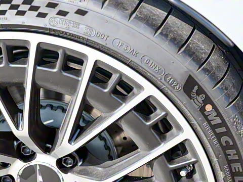 2024�� AMG CLE 53 4MATIC+ ���ܳ�