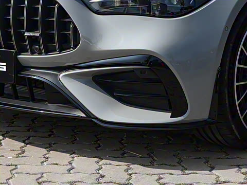 2024�� AMG CLE 53 4MATIC+ ���ܳ�