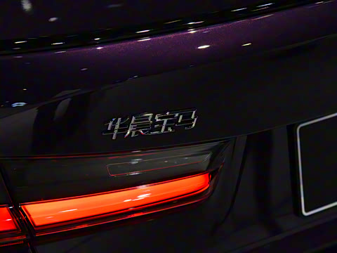 2025�� 330i 50����������