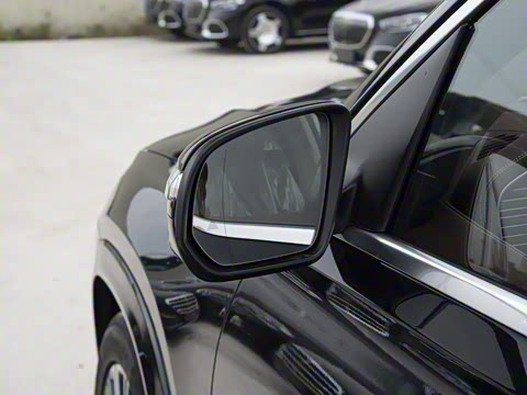 2025�� GLS 480 4MATIC