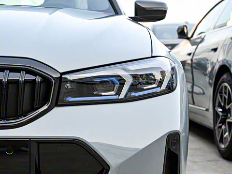 2025�� 330Li ������ M�˶���ҹ��װ