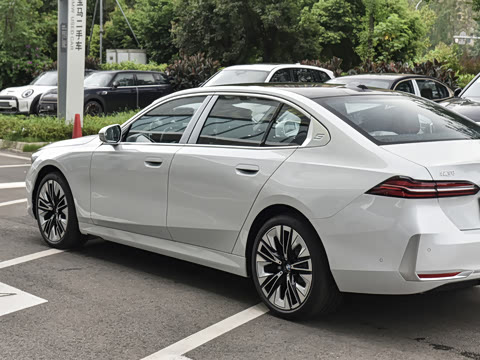 2024�� 530Li ������ ������װ