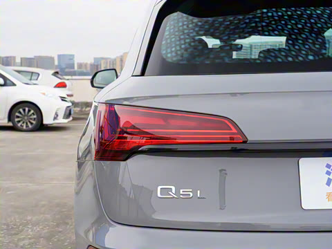 2025�� 40 TFSI ����������