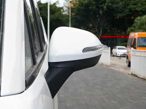 2025�� 2.0L CNG�߼�Ӫ�˰� 9��