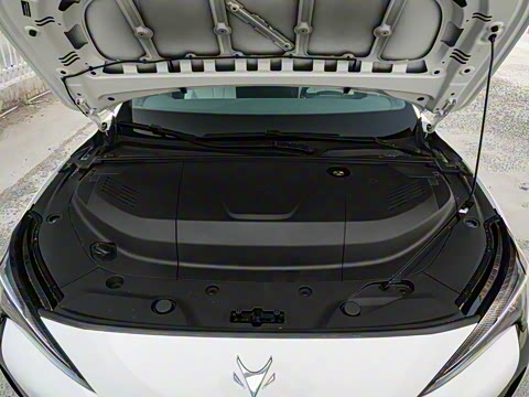 2025�� 560PRO 185kW