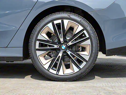 2024�� 530Li ������ M�˶���װ