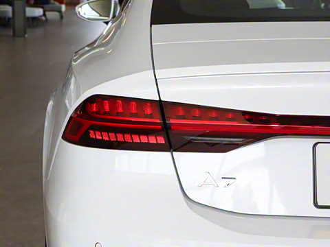 2024�� 40 TFSI ������