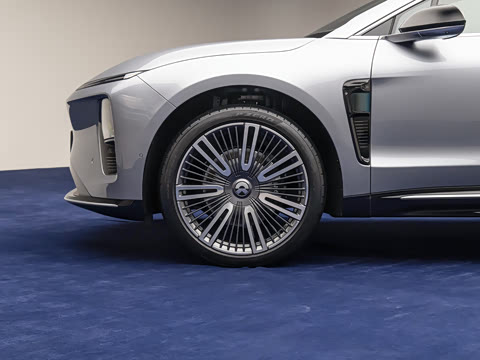 2025�� 102kWh �׷�������