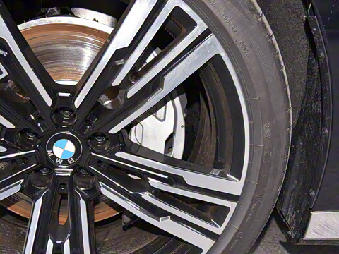 2023�� 740Li ������ M�˶���װ