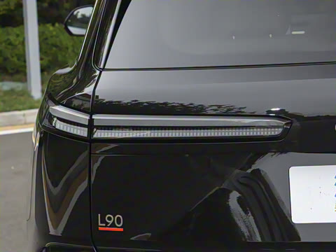 2025�� Ultra ������