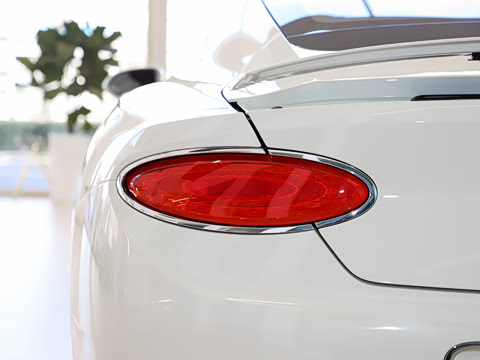 2024�� GT V8 Edition 8