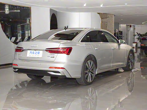 2025�� �Ŀ� 55 TFSI quattro �콢������