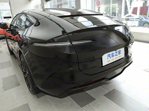 2025�� �Ŀ� Ultra���̰�