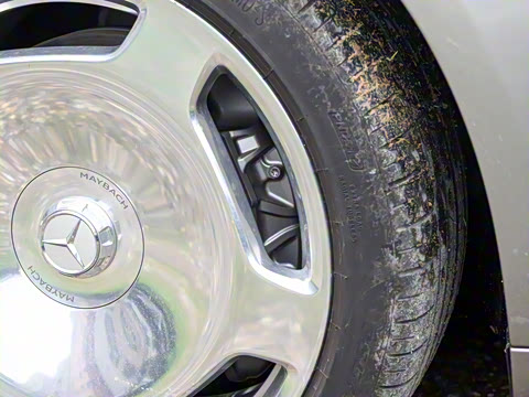 2025�� �Ŀ� S 680 4MATIC