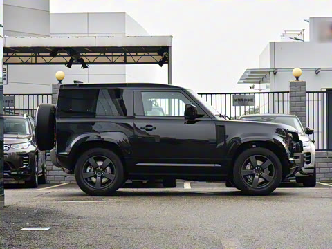 2025�� 90 3.0T P400 X-Dynamic HSE