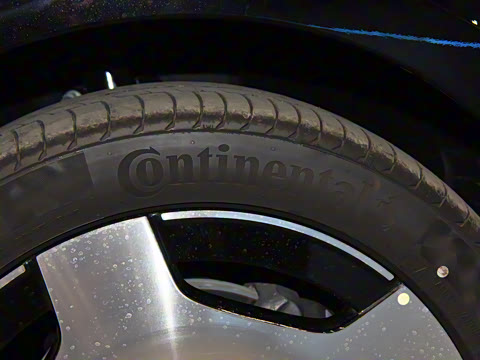 2024�� V 300 L ����������