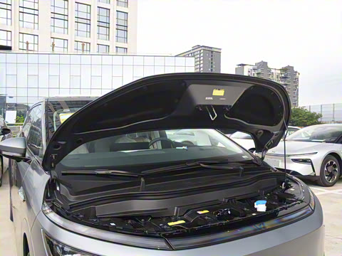 2025�� 650������ Max