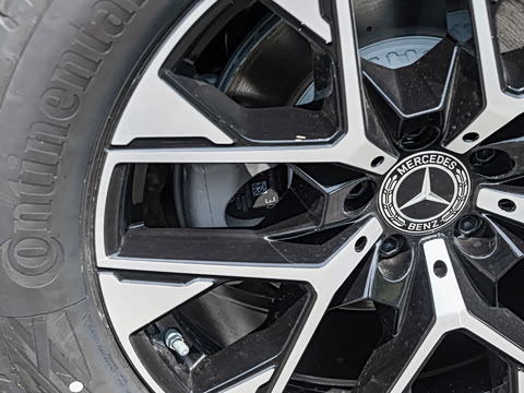 2025�� �Ŀ� GLC 260 L 4MATIC ������