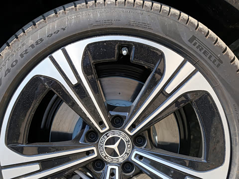 2025�� C 260 L 4MATIC �˶���