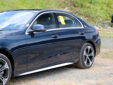 2025�� C 260 L 4MATIC �˶���