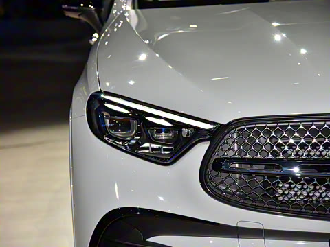 2025�� GLC 300 4MATIC ����SUV